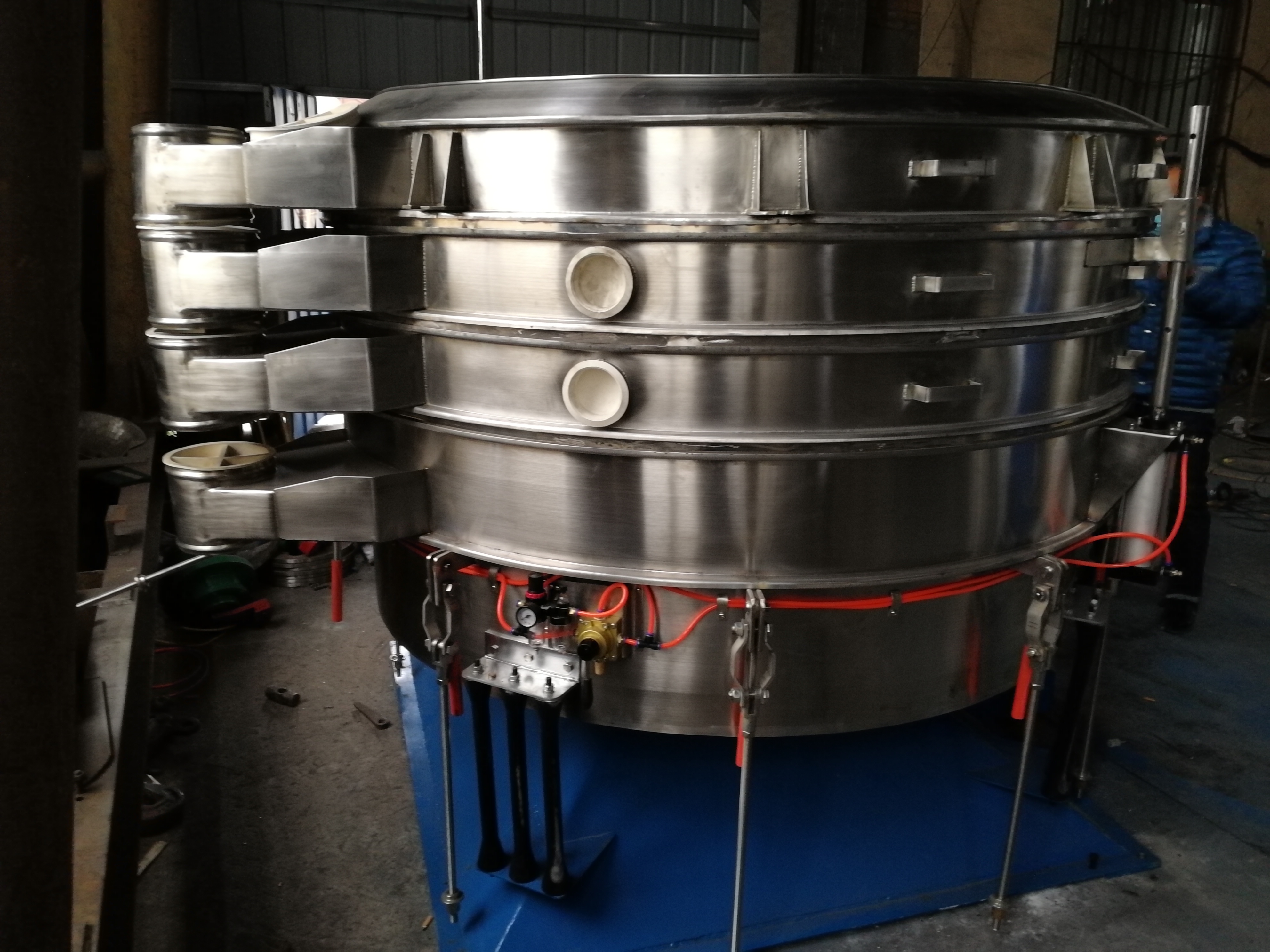 如何利用搖擺篩處理顆粒食品？(搖擺篩設(shè)備結(jié)構(gòu)圖)